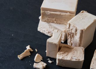 Drojdie de bere pentru a opri caderea parului si a accelera cresterea