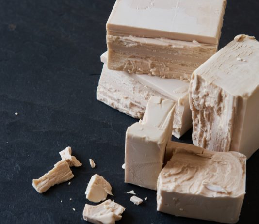 Drojdie de bere pentru a opri caderea parului si a accelera cresterea