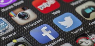 Esti dependent de retelele sociale?