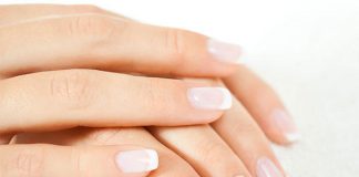 Sfaturi si trucuri pentru a avea grija de unghiile tale acasa