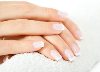 Sfaturi si trucuri pentru a avea grija de unghiile tale acasa